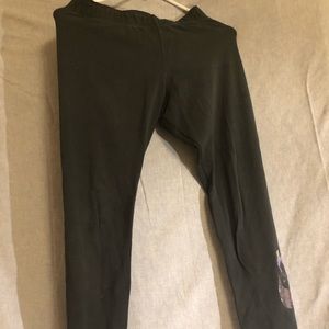 Black Nike leggings